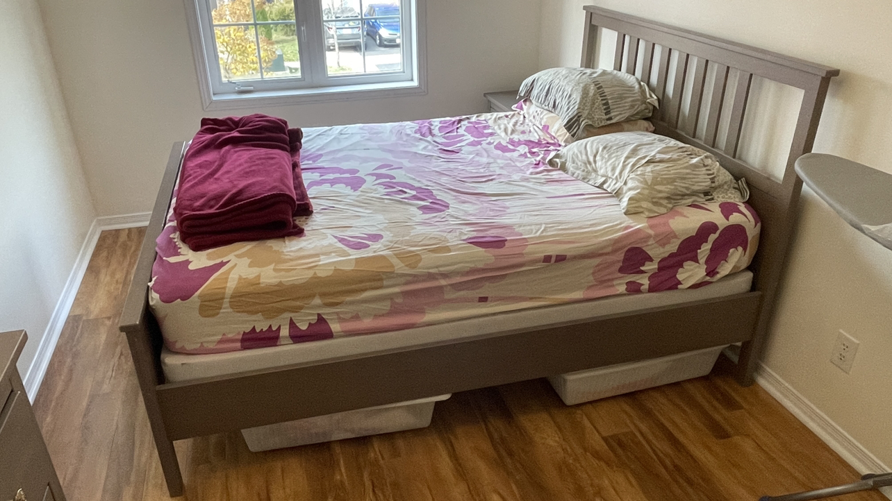 Ikea Hemnes Queen Bed with 1 side table thumbnail