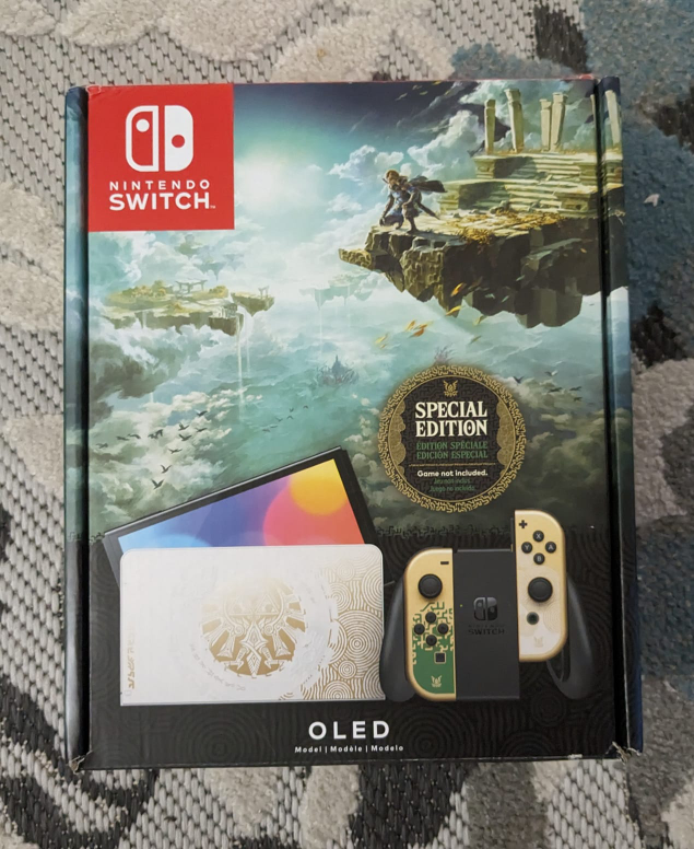 Nintendo switch OLED: Zelda Edition (all accessories included)