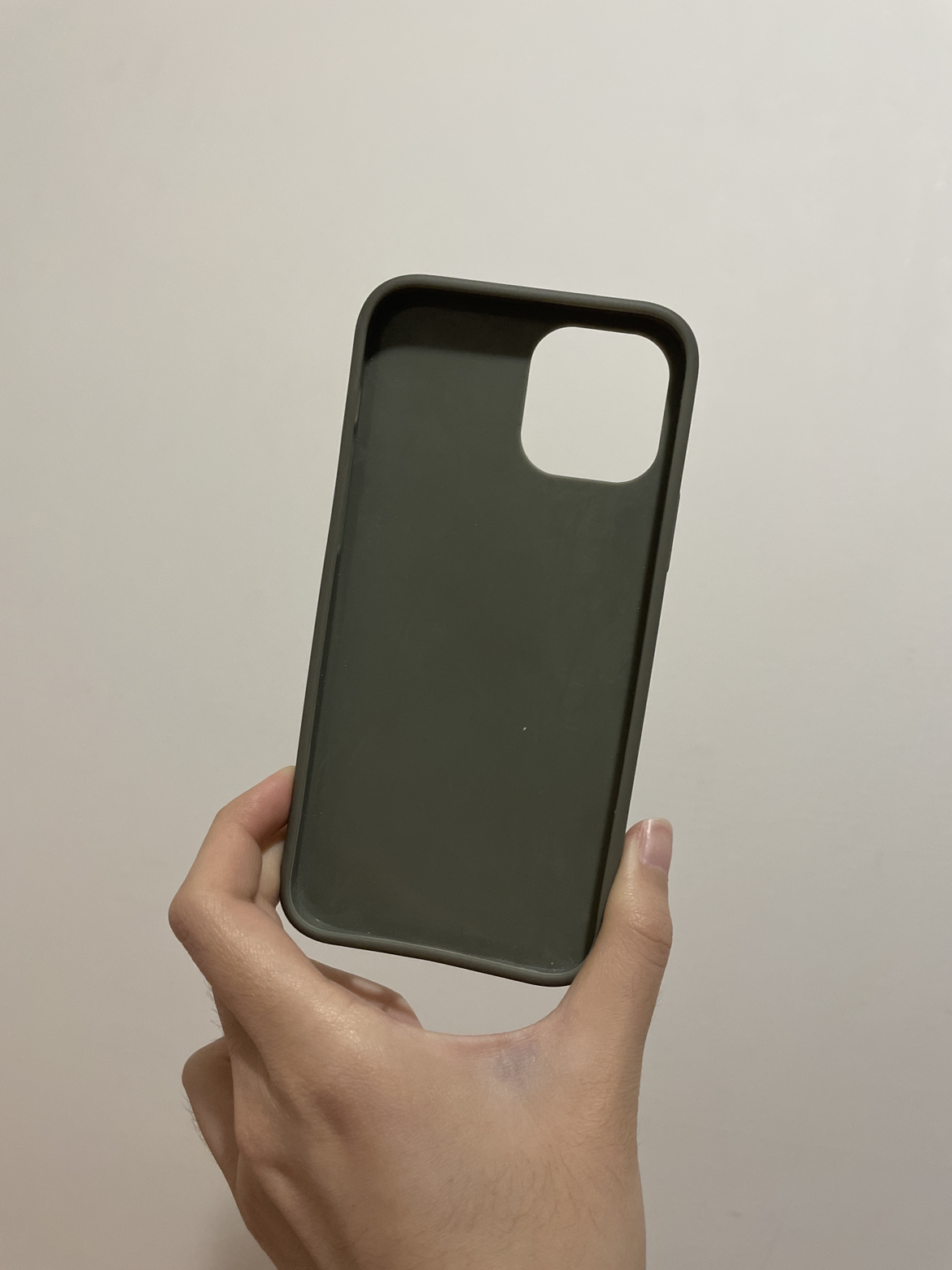 iPhone 12 phone case in olive green - photo 2