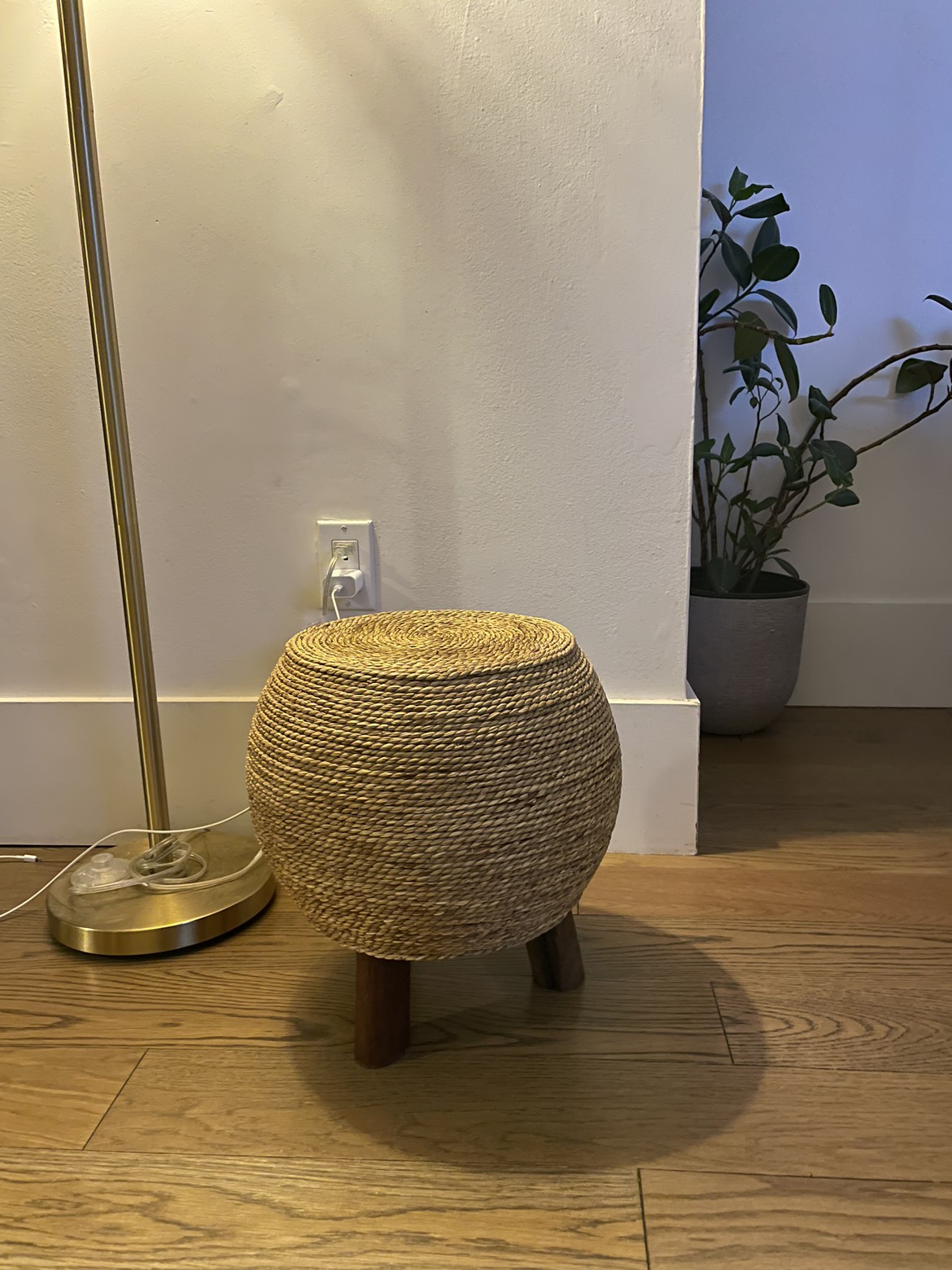 Rattan foot stool / plant stand