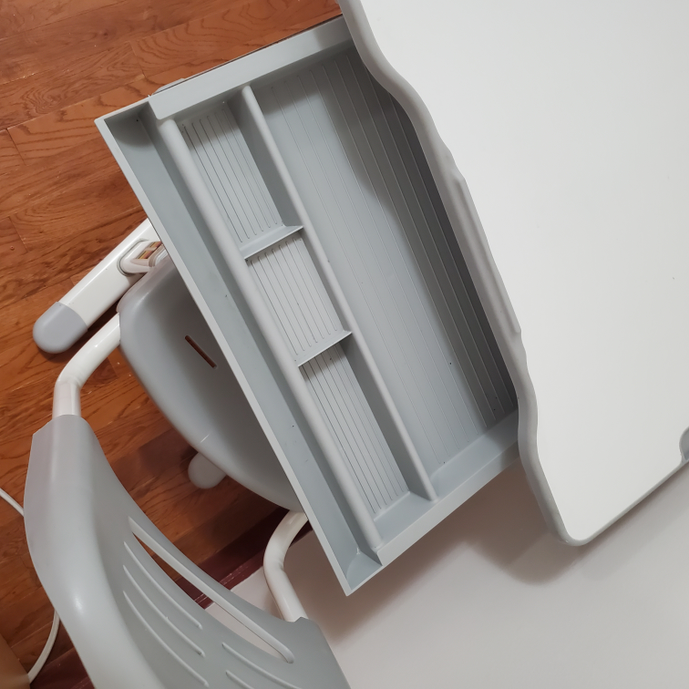 Height Adjustable Childrens Desk and Chair Set | image indicator(4)