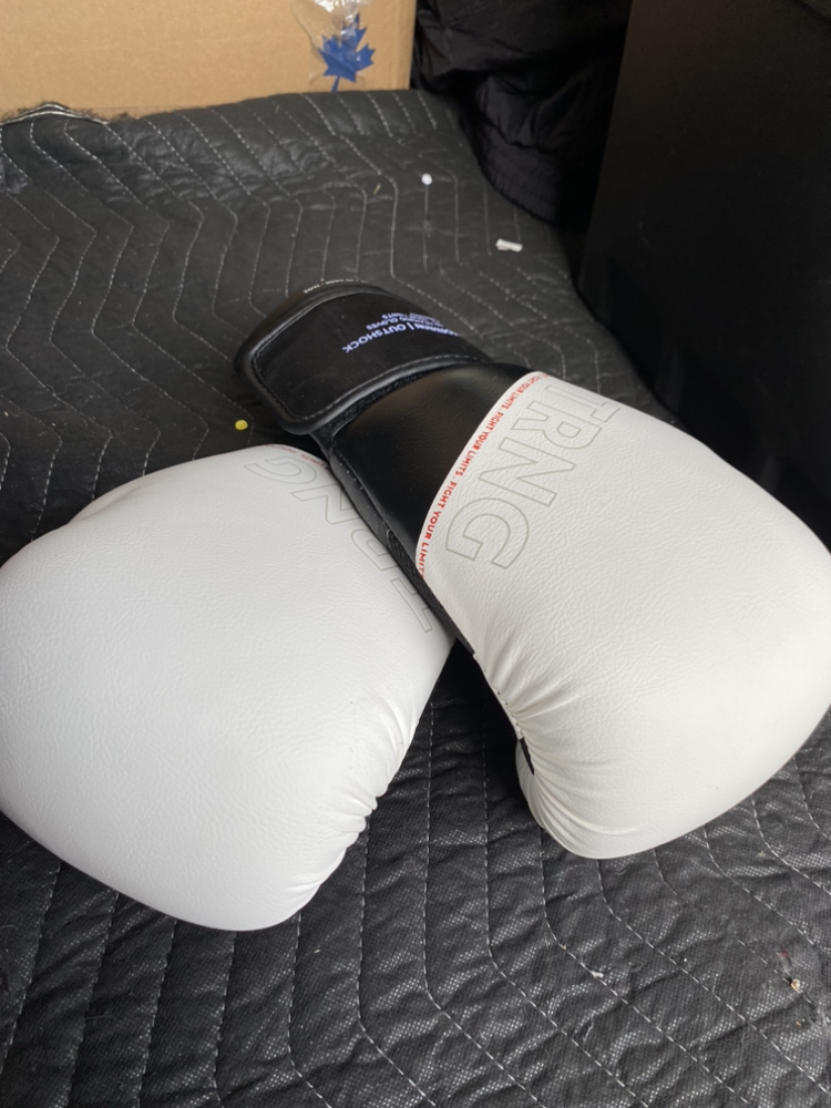 14 Oz Boxing Gloves thumbnail