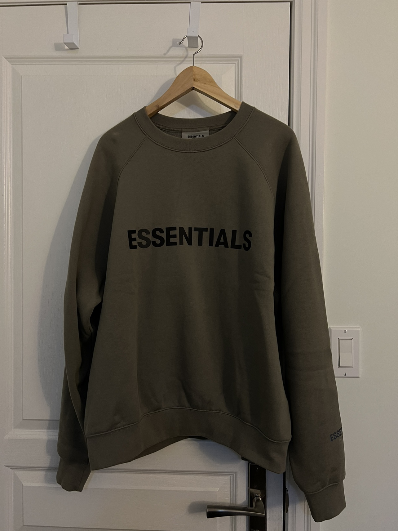 Fear of God Essentials Crewneck. Mens’s size M thumbnail