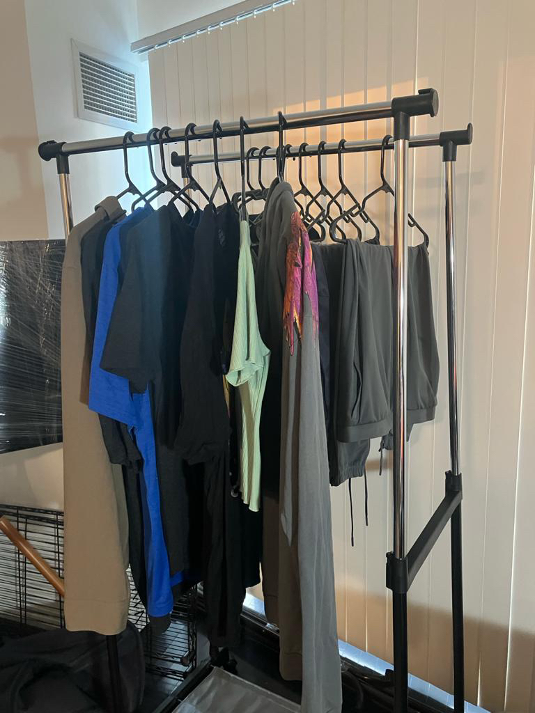 Clothes hangar with shoe holder 🦃 thumbnail