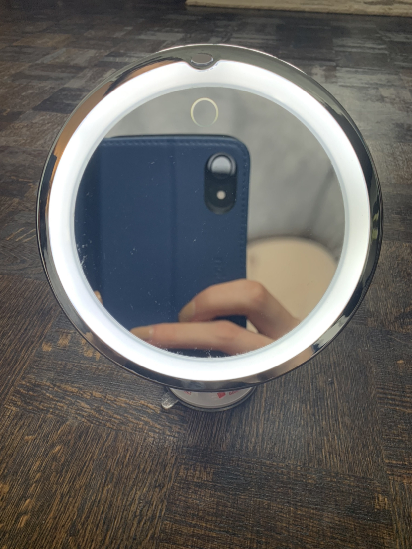 Magnifying Makeup Mirror - photo 2