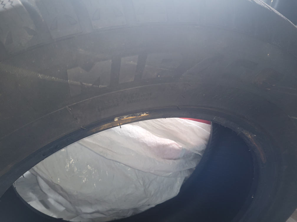 4 Winter tires without rims 225/65 R17 - photo 2