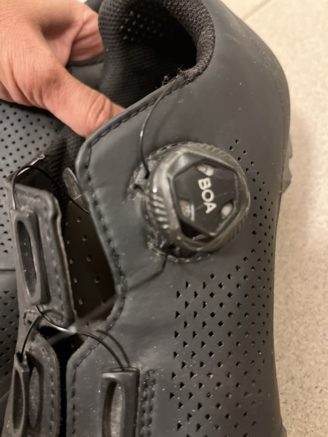 Cycling shoe 🚴‍�♀️ image indicator(3)