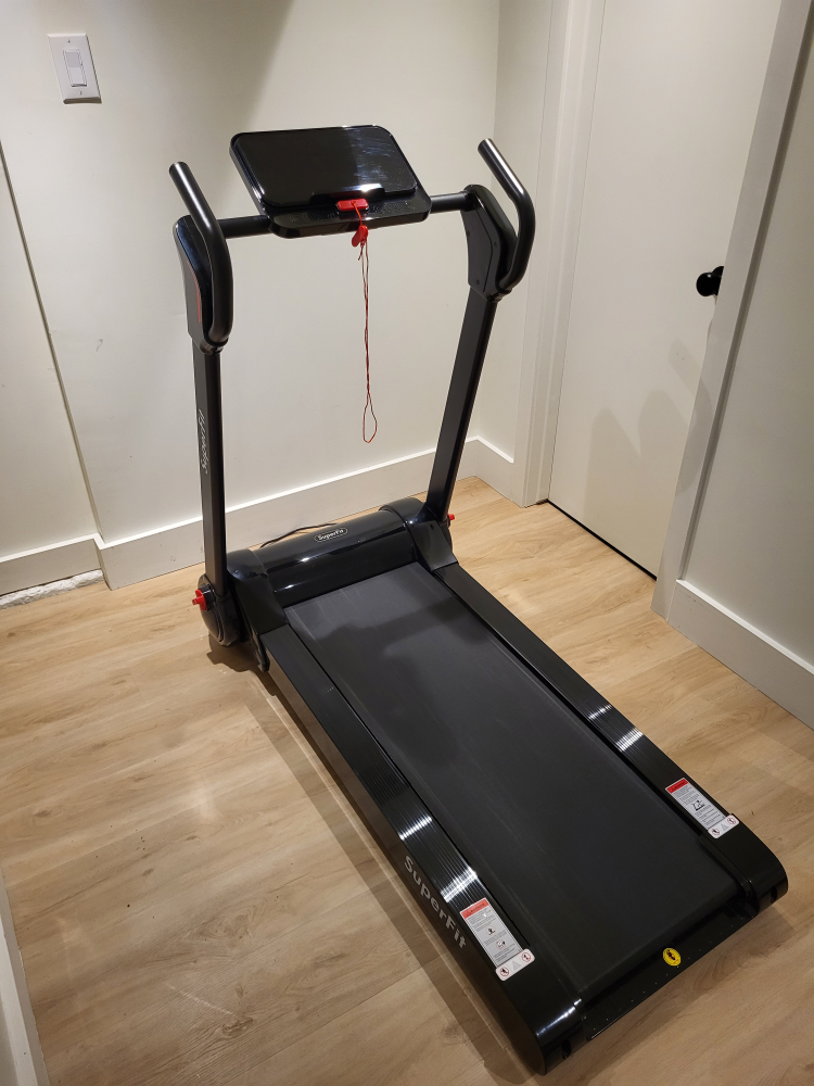 Treadmill 2.25 HP, Folds nicely for storage 🦃