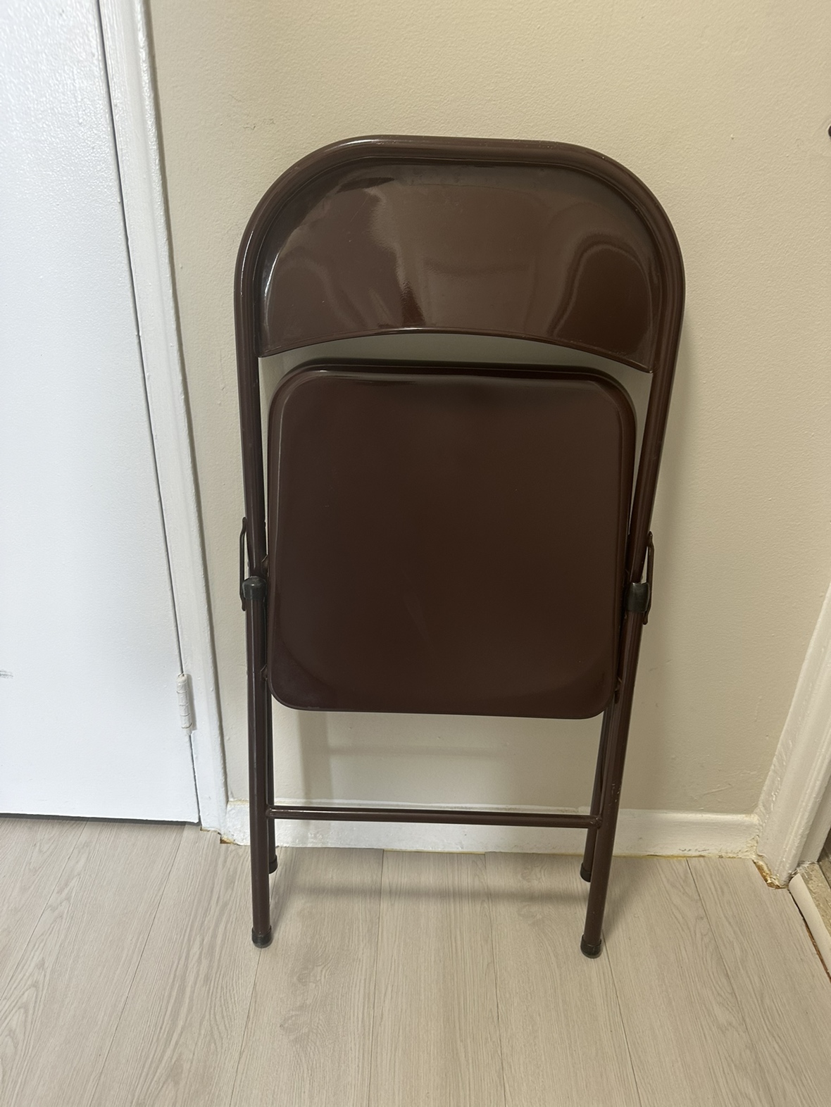 4 Foldable Chairs