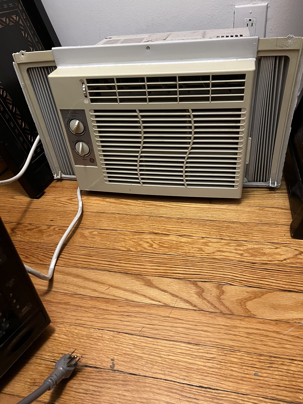 Free GE Air Conditioner #FREECYCLE - photo 2