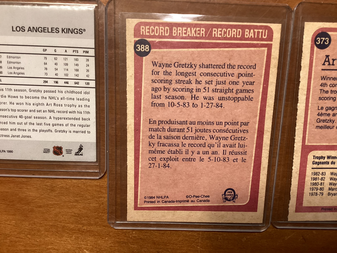 4 MINT WAYNE GRETZKY trading cards ! image indicator(7)