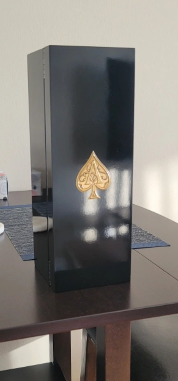 Are of Spades Champagne Case