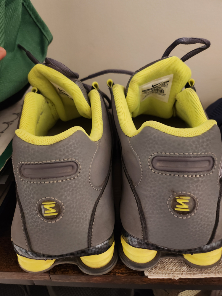 Nike Shox 10.5 US