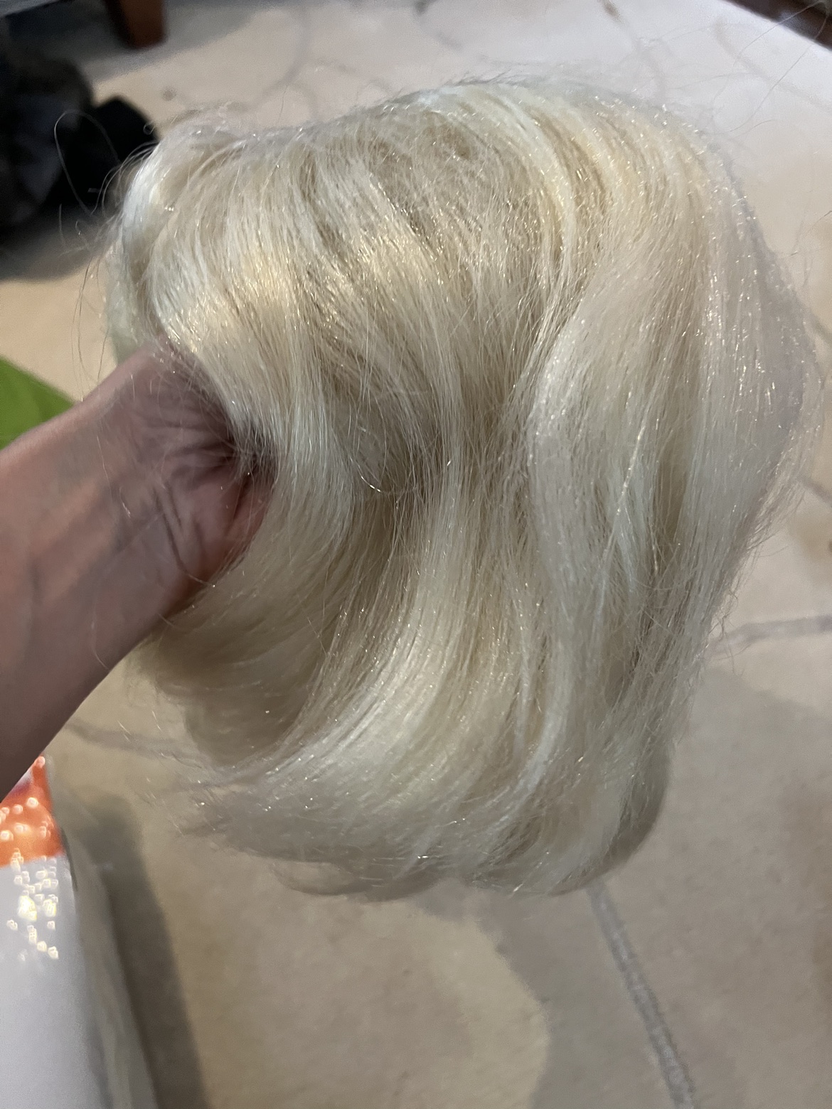 Blond Bouffant Halloween wig #freecycle - October freecycle - photo 2