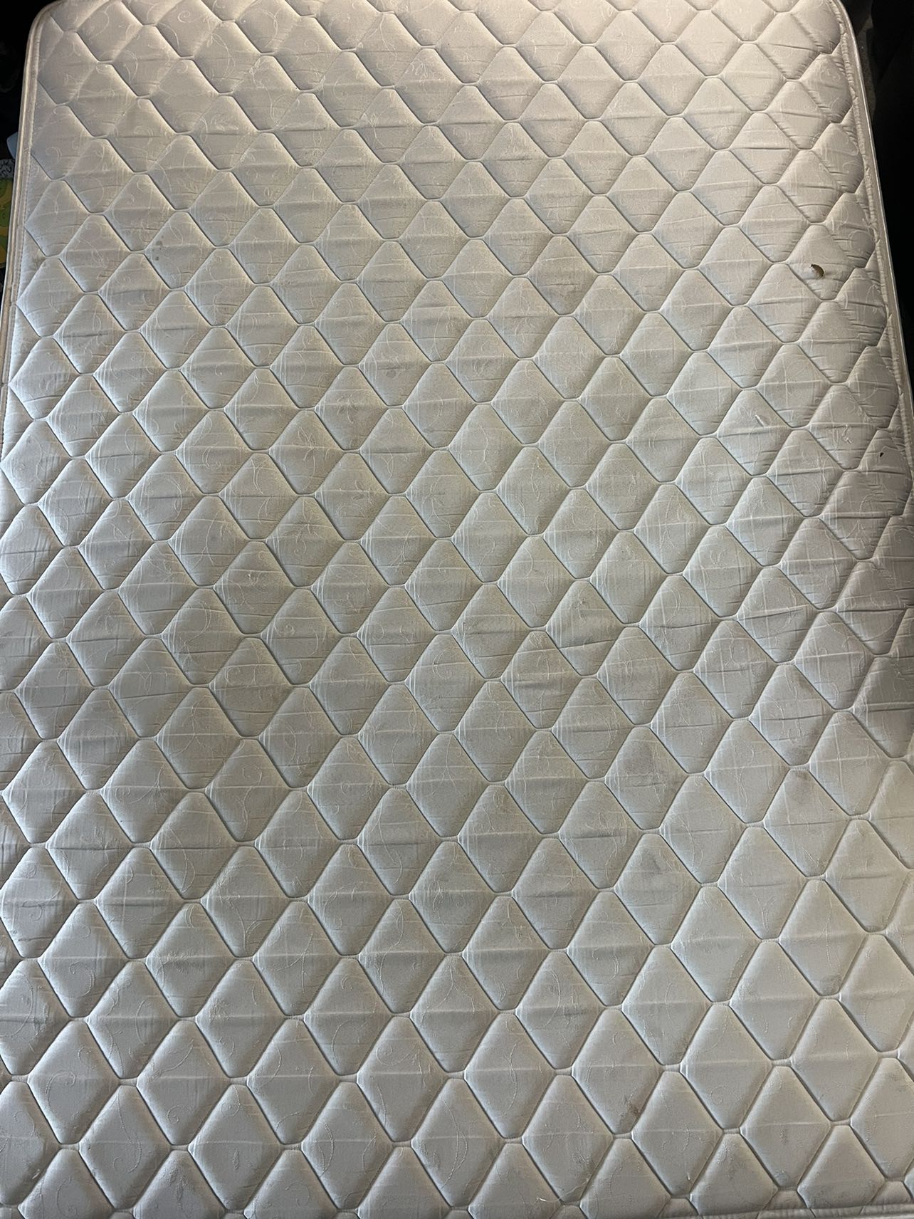 Queen size mattress ( thick 7 inch) with sturdy bed frame