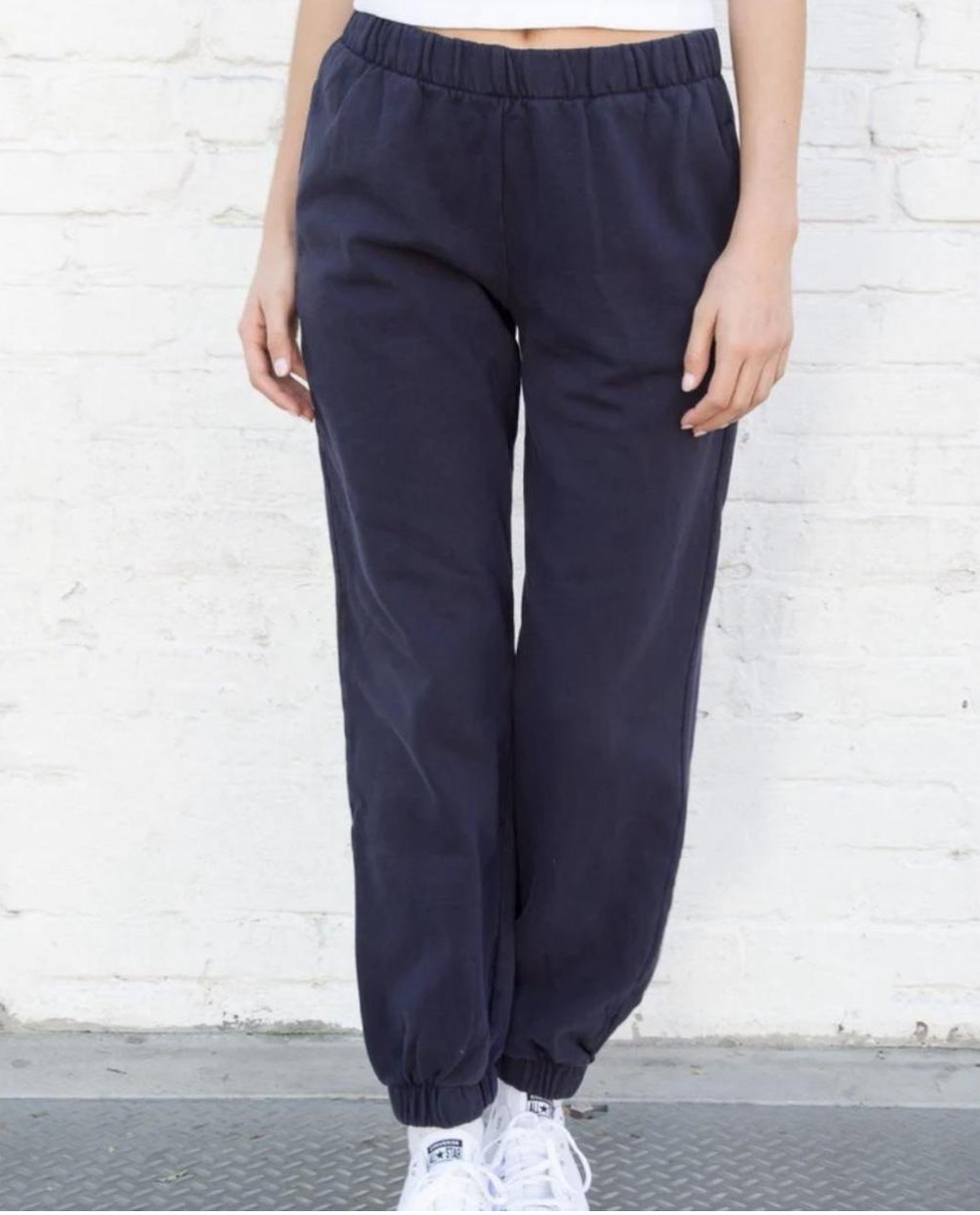 Brandy Melville Sweatpants in NAVY BLUE