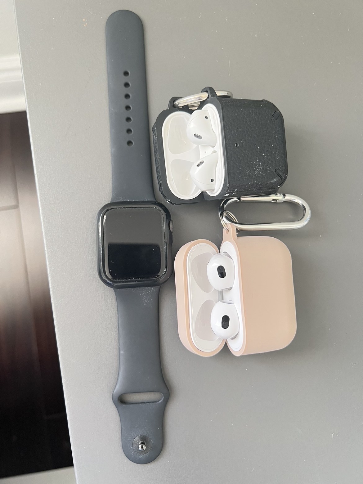 apple watch 4 airpod 1&3