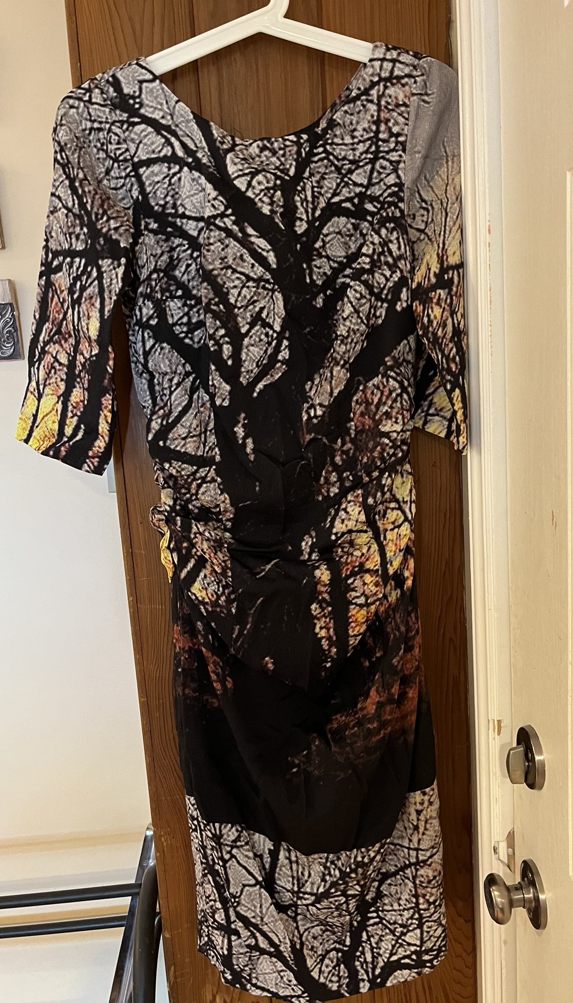 Gorgeous Unique Dress image indicator(2)