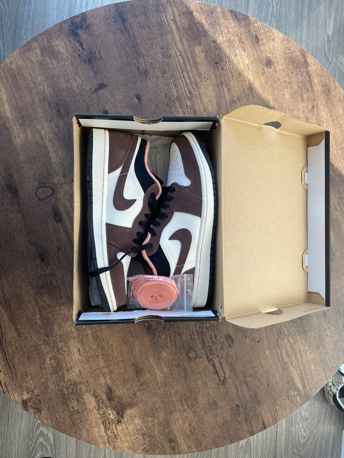 Air Jordan 1 Low - Mocha