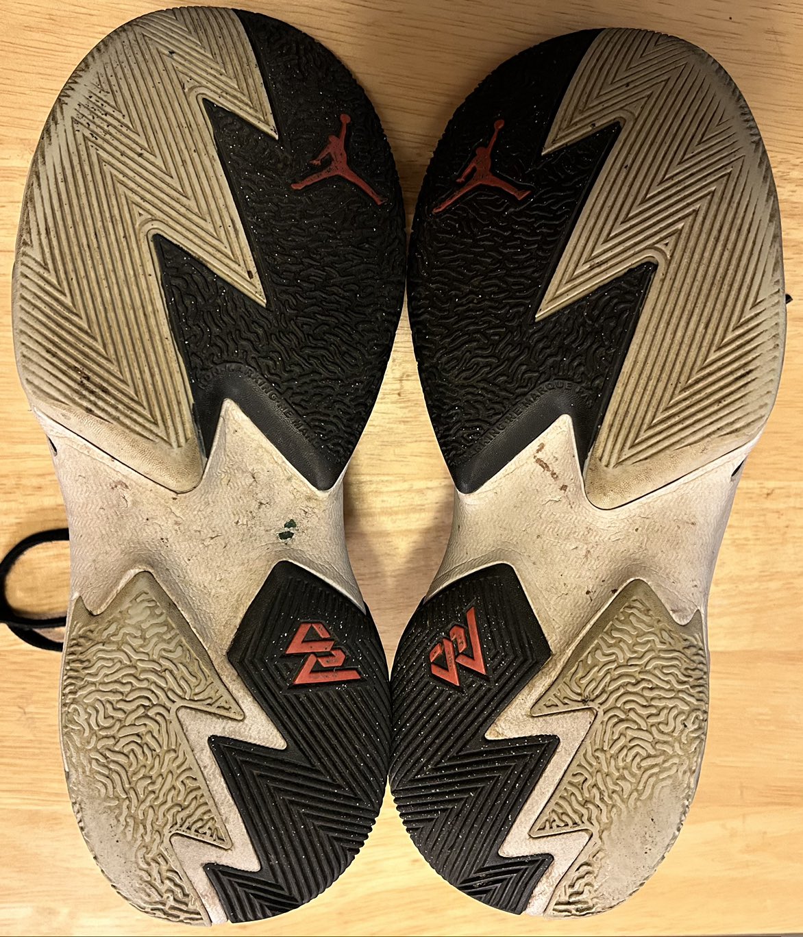 ✨✨Gym Shoes Size Y6.5 image indicator(5)