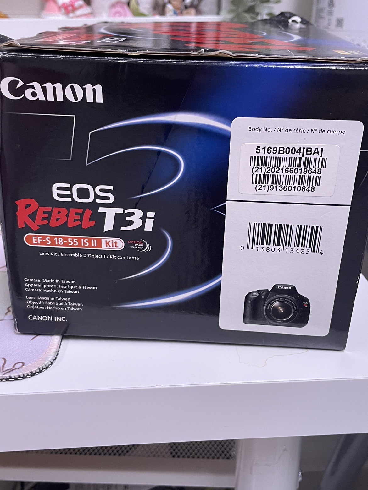 Canon EOS Rebel T3i - photo 2