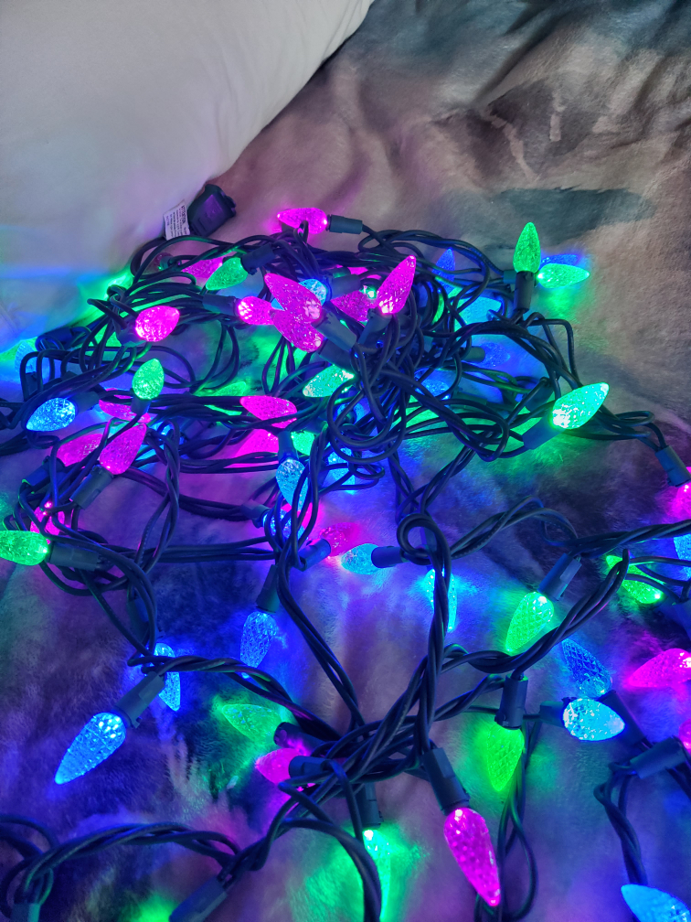 4 / 18 ft Strands of Led Christmas Lights thumbnail