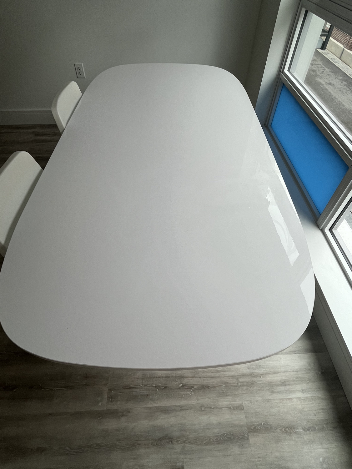 Dining table thumbnail