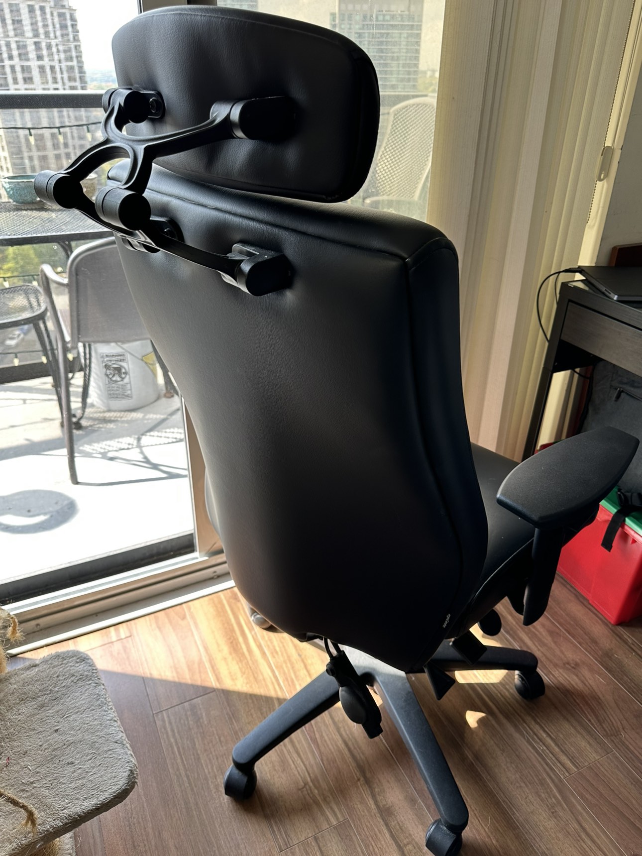 ErgoCentric eCentric™ Executive Office/Computer Chair - photo 3