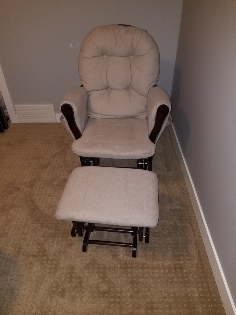Rocker with ottoman. - photo 3