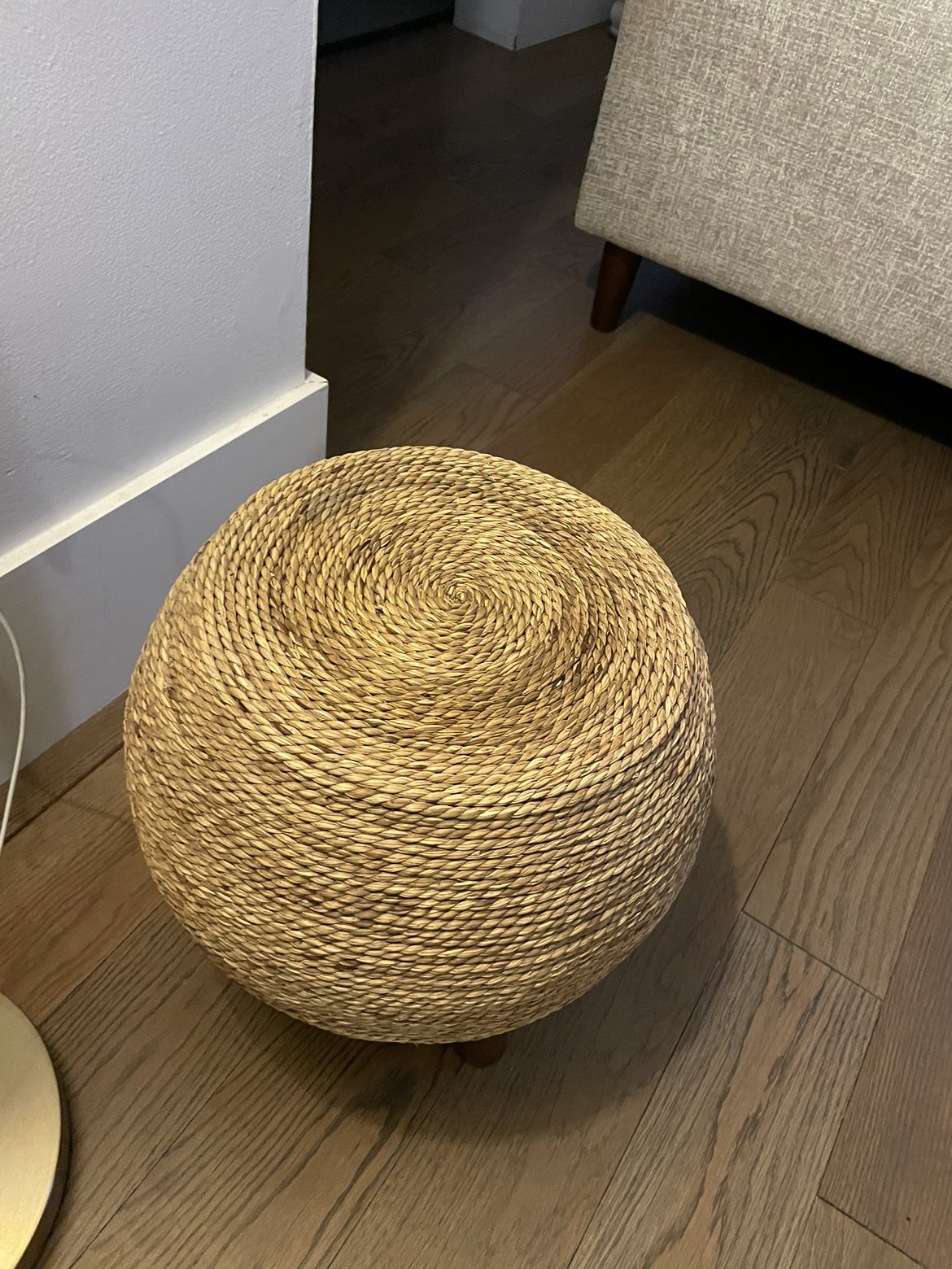 Rattan foot stool / plant stand - photo 3