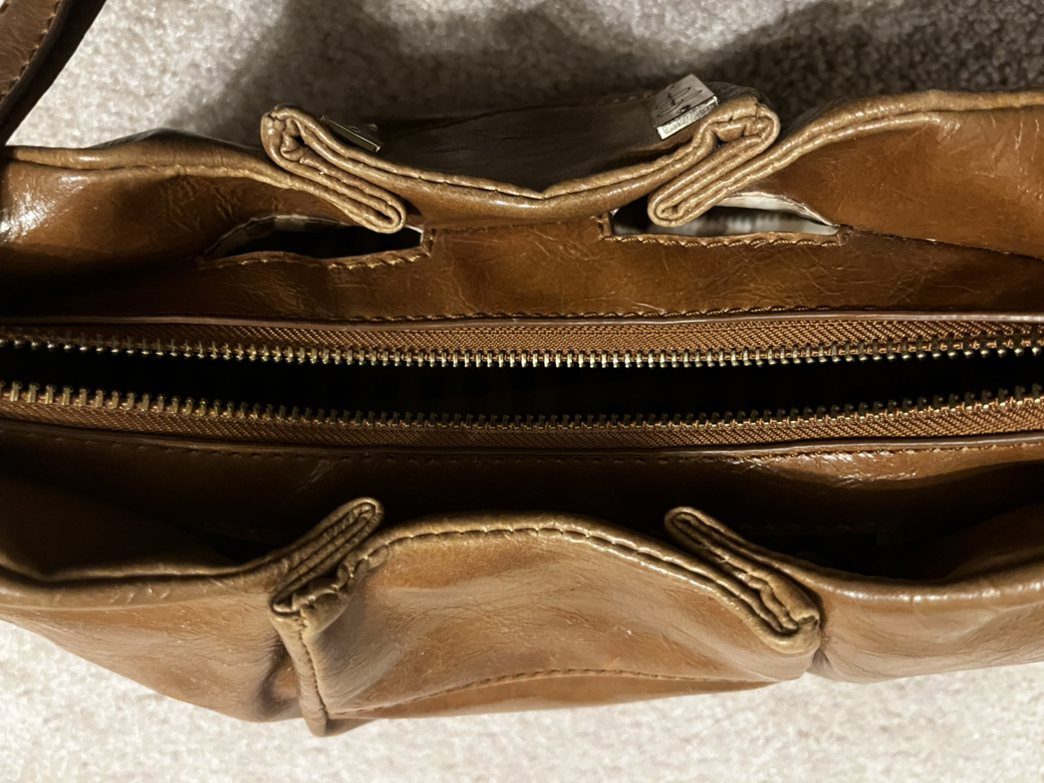 Caramel brown shoulder bag (Jessica Simpson) - Y2K era image indicator(6)