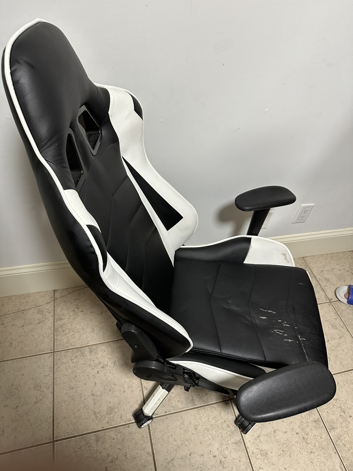 Gaming Chair - photo 2