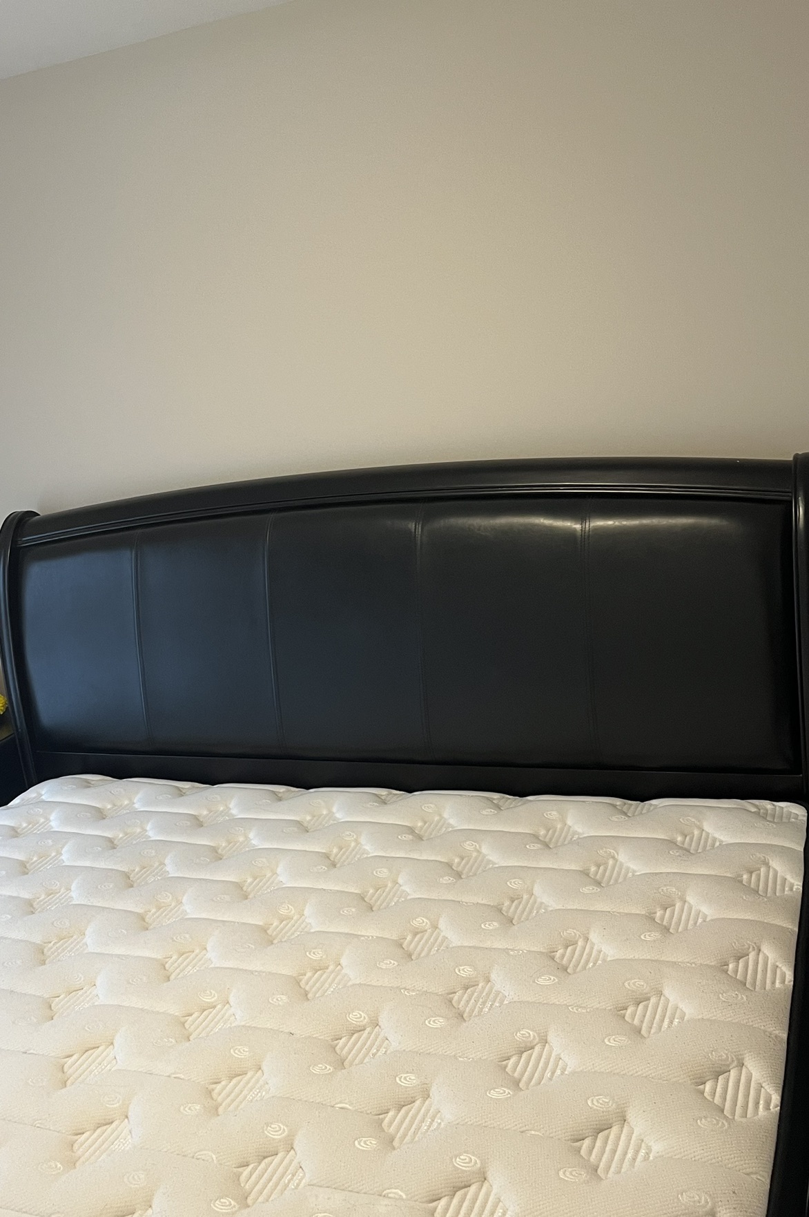 King Size bed with 1 side table and mattress