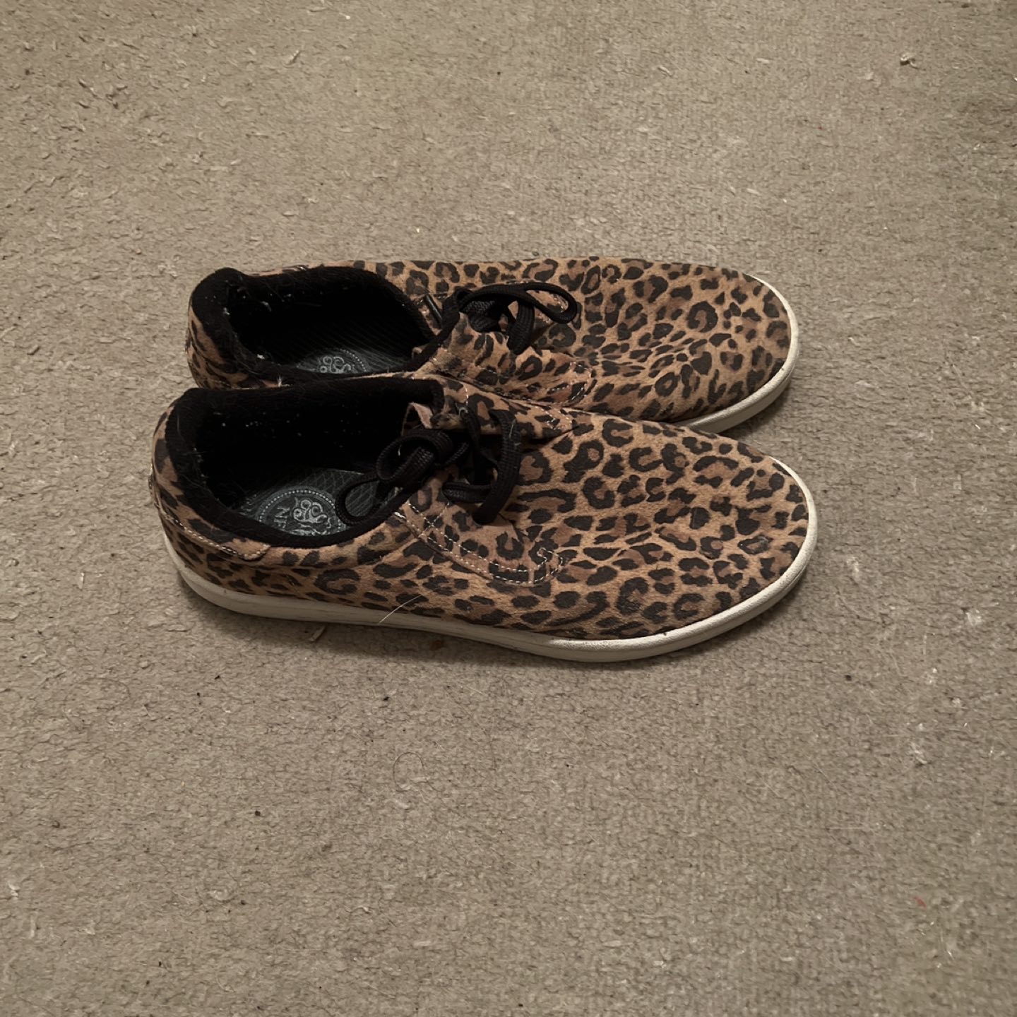 Gourmet Sneaker sz 9 - photo 2