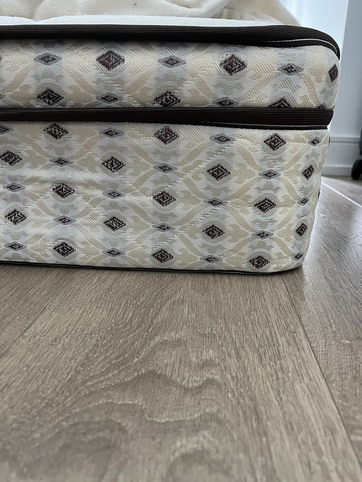 8 Inch queen sized Mattress