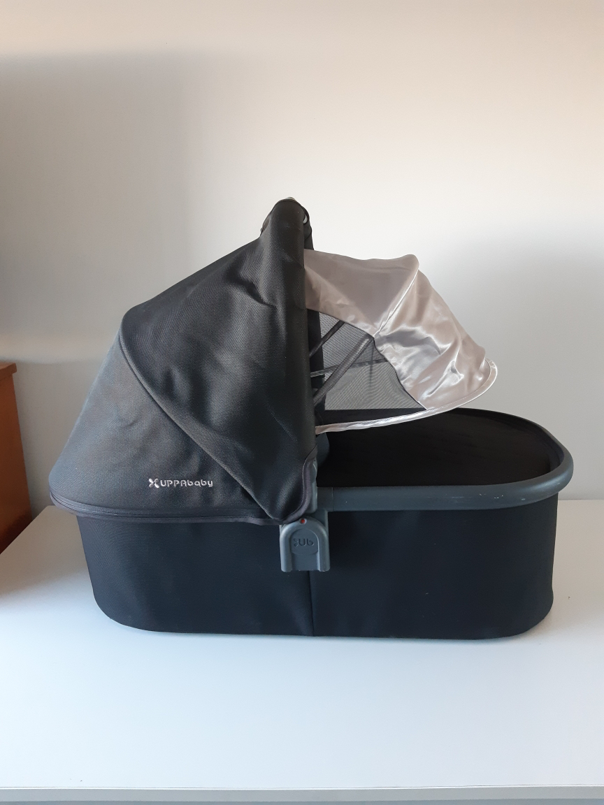 Uppababy bassinet, excellent condition, UV protection, 0-6 mths