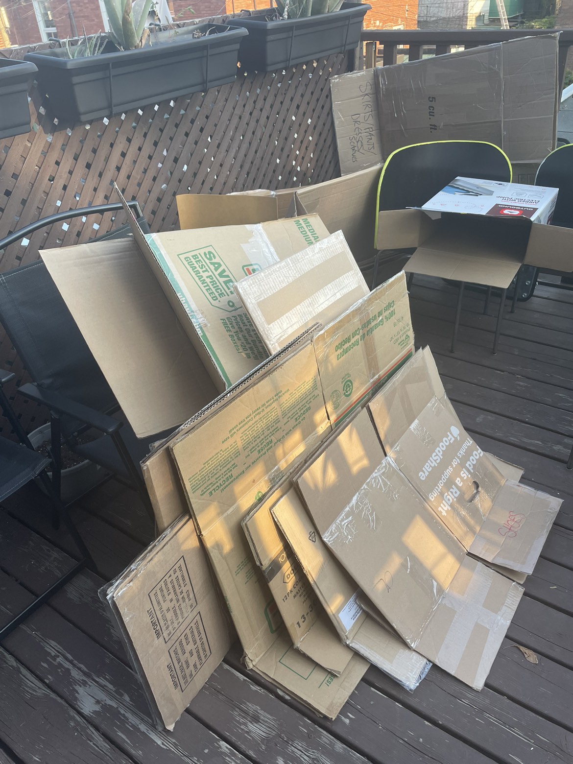 FREE moving boxes thumbnail