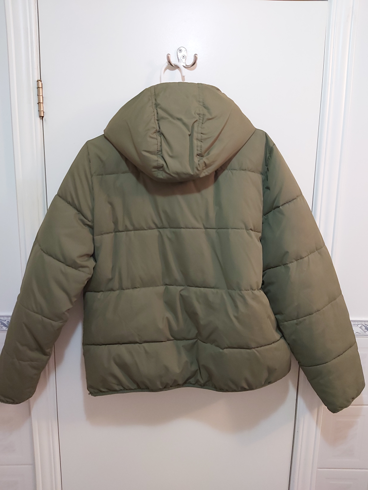 J CREW green puffer jacket, size large image indicator(4)