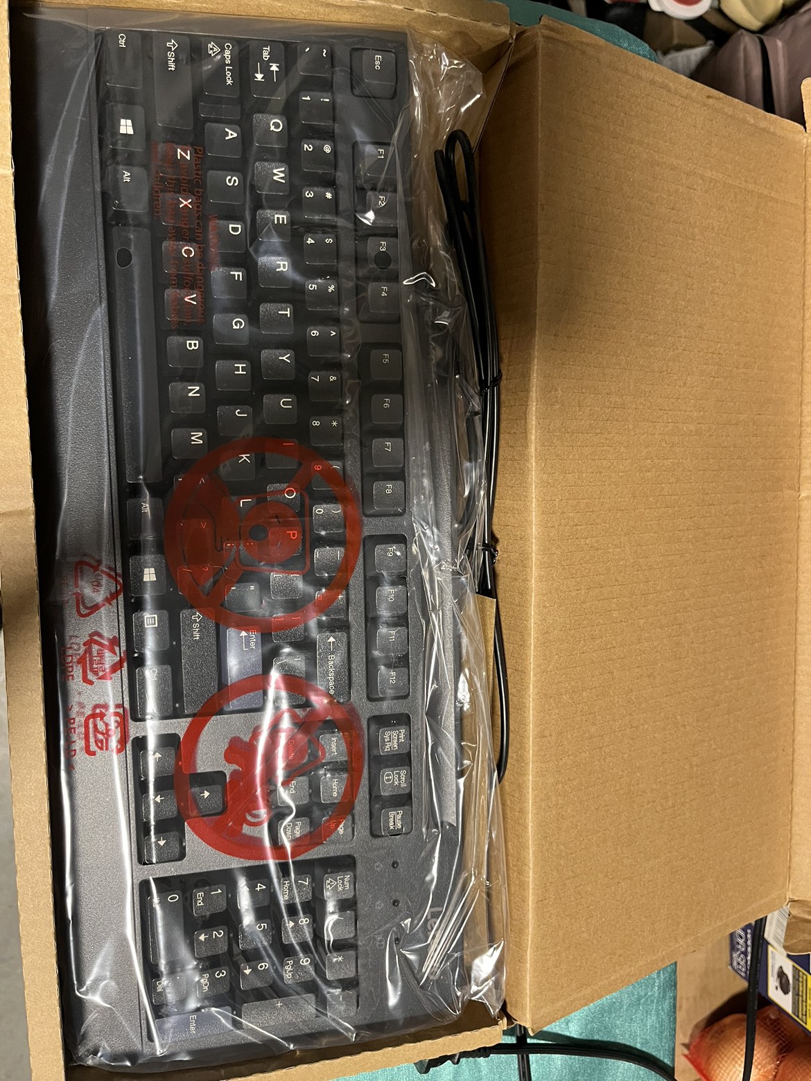 BRAND NEW IN BOX LENOVO KEYBOARD thumbnail