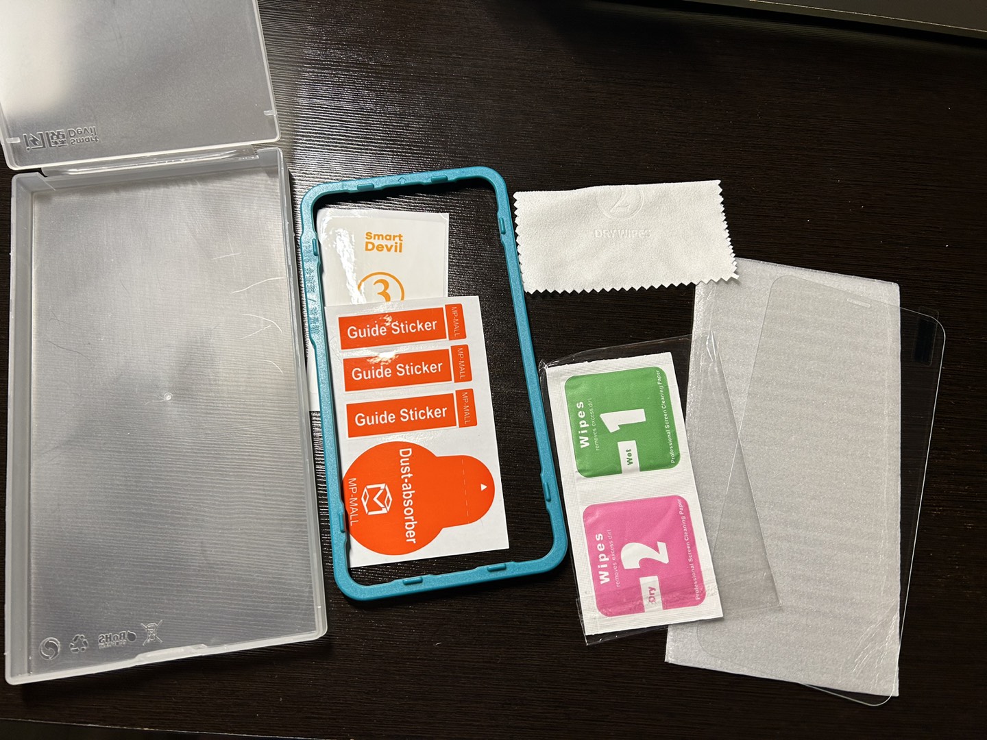 iPhone XS Max screen protector - photo 2