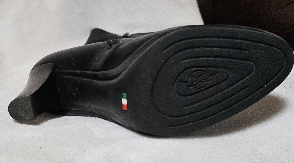 Size 38, Italian Leather Boots - photo 4