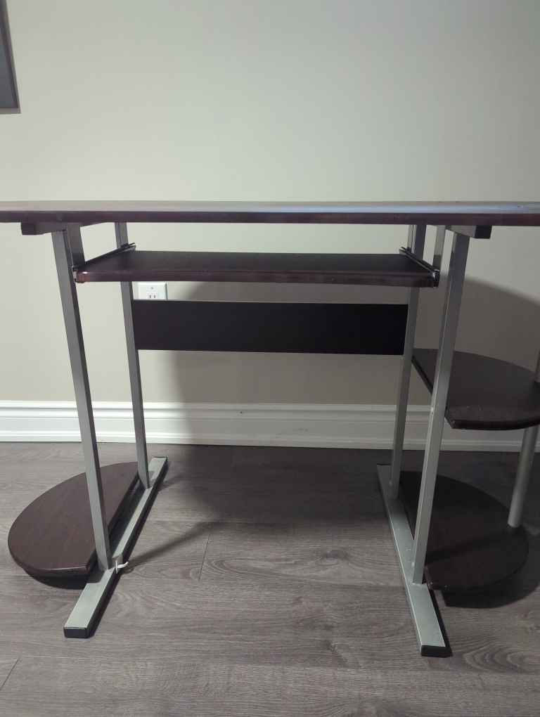 Simple Computer Desk - photo 3