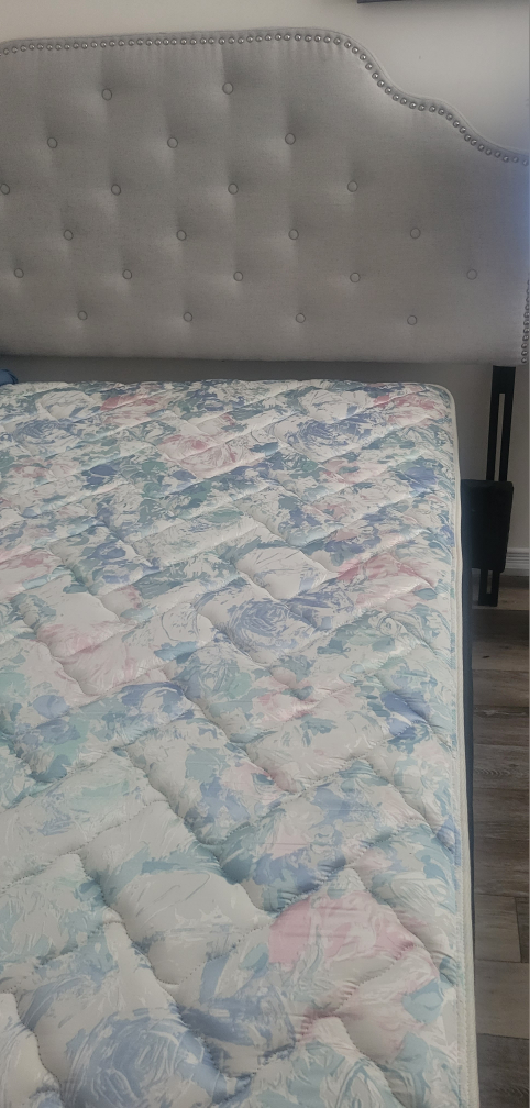 New double mattress set with frame