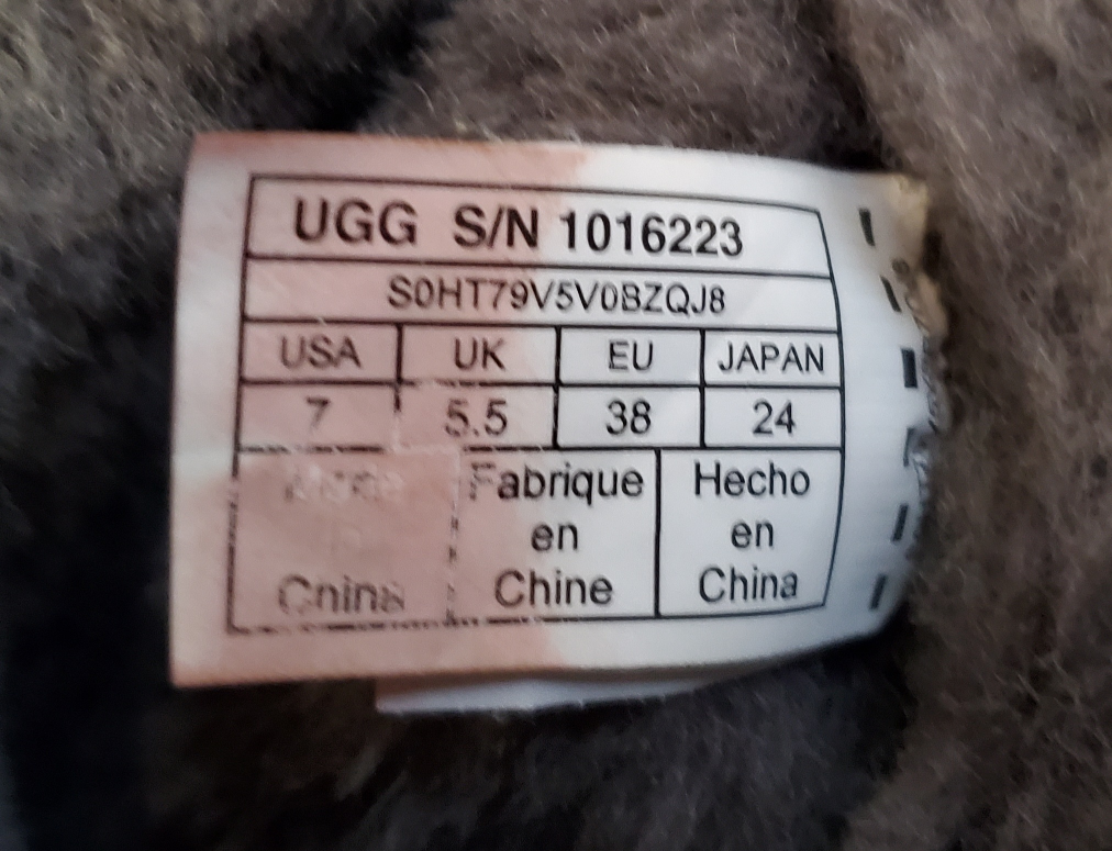 Women's UGGS Boots size7 - photo 3