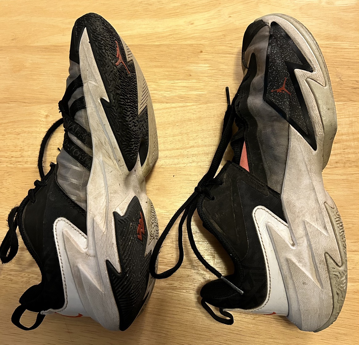 ✨✨Gym Shoes Size Y6.5 image indicator(4)