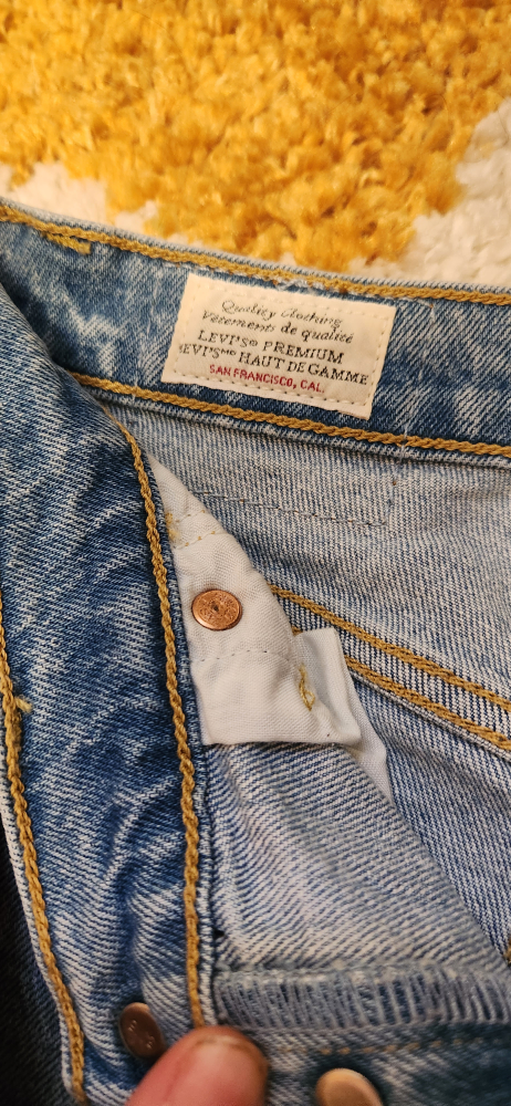 Levi's Jean's, ribcage straight size 27 image indicator(3)