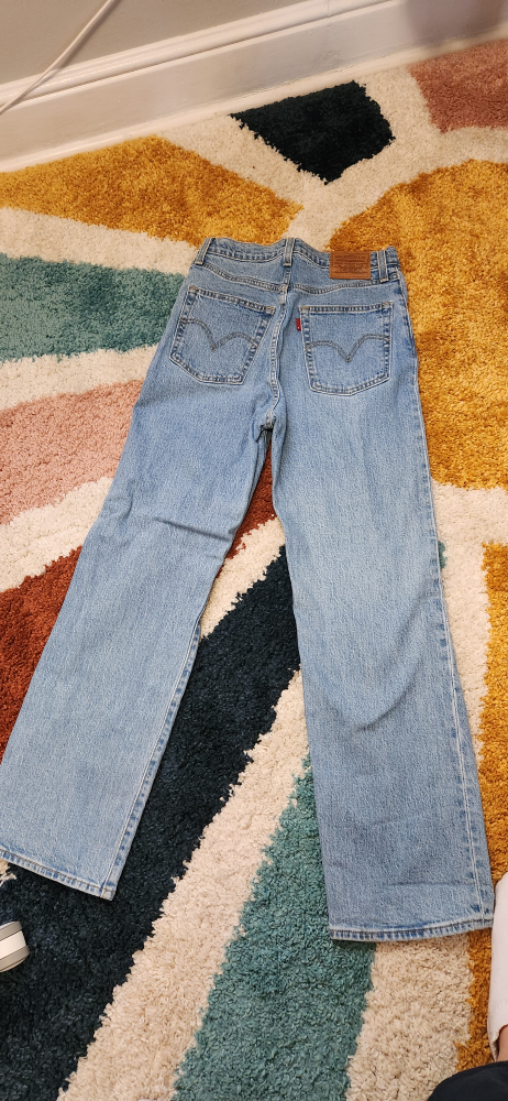 Levi's Jean's, ribcage straight size 27 image indicator(4)