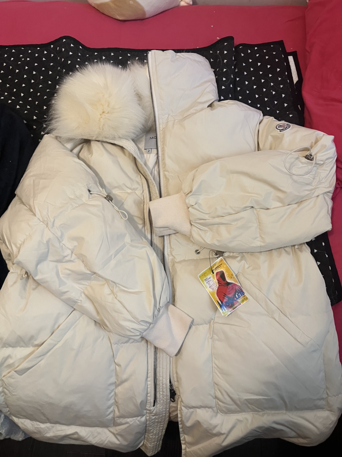 Moncler puffer jacket, cream Color, size 2 for sale. - photo 2