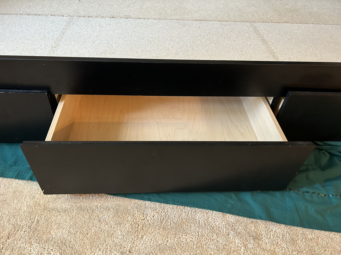 Twin bed with drawers image indicator(3)