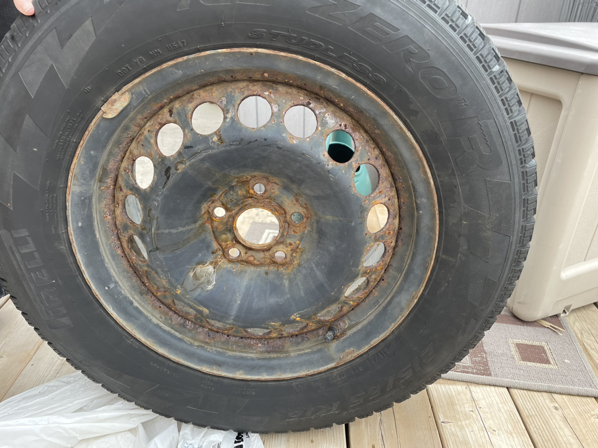 Used Chevy Trax Winter Tires 215/65 R16102T M+S Full Set of 4 image indicator(2)